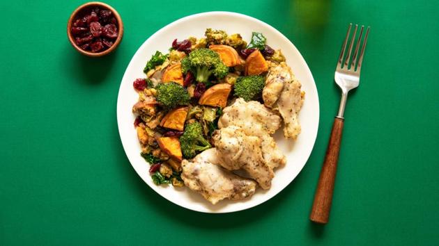 Broccoli, carrots, almonds: Eat these food items to beat winter blues.(Unsplash)