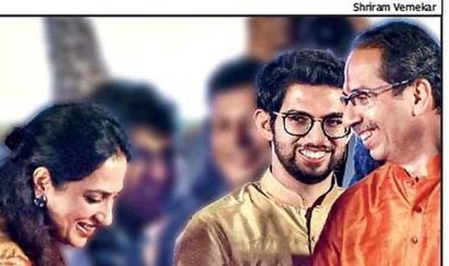 ditya Thackeray Posts Surreal Pic Of Maharashtra Cm Uddhav Thackeray And Wife Rashmi Thackeray Wows Many Impresses Sonam Kapoor Too Hindustan Times