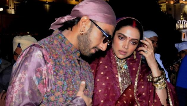 Ranveer Singh and Deepika Padukone offer prayer at Golden Temple after their first wedding anniversary in Amritsar.(IANS)