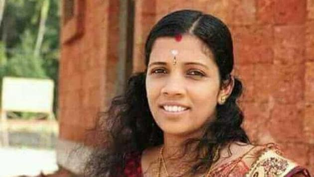 Lini Puthussery was posthumously awarded the National Florence Nightangle Award 2019. She died of the NIpah virus infection in 2018 after contracting it while treating a patient. (HT File) Lini Puthussery was posthumously awarded the National Florence Nightangle Award 2019. She died of the NIpah virus infection in 2018 after contracting it while treating a patient. (HT File)