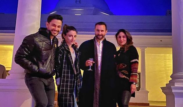 Saif Ali Khan, Kareena Kapoor Khan, Kunal Kemmu and Soha Ali Khan are chilling together at Pataudi Palace.