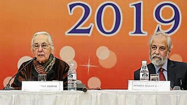 Historian Romila Thapar and former Supreme Court judge Madan Lokur during the 12th VM Tarkunde Memorial Lecture in New Delhi on Friday.(HT PHOTO.)