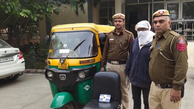 Auto-driver, who hailed from Bhagalpur, has been nabbed. (HT File) Auto-driver, who hailed from Bhagalpur, has been nabbed. (HT File)