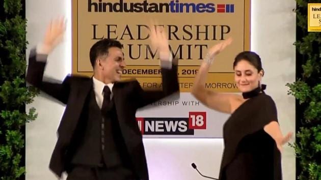 Akshay Kumar and Kareena Kapoor Khan shaking a leg at the Hindustan Times Leadership Summit.