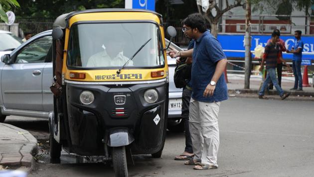 The rickshaw drivers will have a special badge so that commuters can identify them easily, according to Nitin Pawar, secretary, Pune rickshaw panchayat. (Representational image) (HT/PHOTO) The rickshaw drivers will have a special badge so that commuters can identify them easily, according to Nitin Pawar, secretary, Pune rickshaw panchayat. (Representational image) (HT/PHOTO)