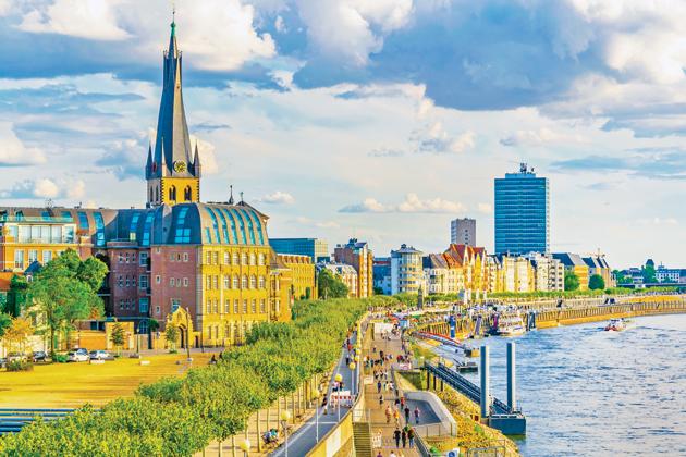 There’s never a dull moment around the River Rhine in Düsseldorf(Shutterstock)