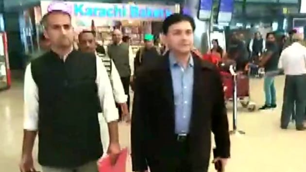 Members of NHRC team arrive in Hyderabad day after four men accused of raping-murdering a veterinarian were killed in an encounter in Telangana. (ANI / Twitter) Members of NHRC team arrive in Hyderabad day after four men accused of raping-murdering a veterinarian were killed in an encounter in Telangana. (ANI / Twitter)