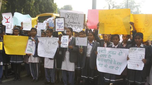 Students hold placards and shout slogans during a protest against the Hyderabad rape-murder case and growing incidents of crime against women. (Yogendra Kumar/HT PHOTO) Students hold placards and shout slogans during a protest against the Hyderabad rape-murder case and growing incidents of crime against women. (Yogendra Kumar/HT PHOTO)
