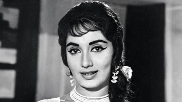 Female stars inspired more fans to follow their hairstyles. The one that became a craze was filmstar Sadhna’s Chinese Cut with the patch of hair falling on her forehead. It came to be known as Sadhna Cut. Female stars inspired more fans to follow their hairstyles. The one that became a craze was filmstar Sadhna’s Chinese Cut with the patch of hair falling on her forehead. It came to be known as Sadhna Cut.