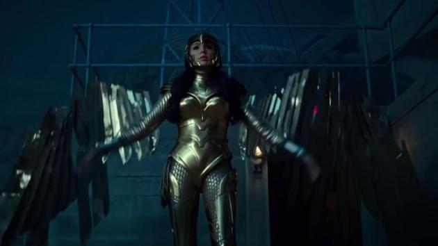 Wonder Woman finally appears in a gold bodysuit to fight Cheetah in Wonder Woman 1984.