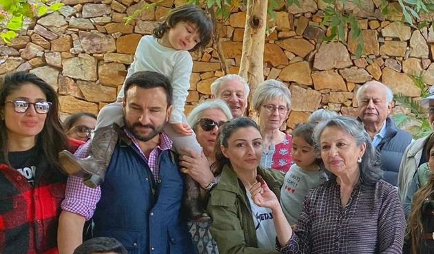 Sharmila Tagore celebrated her birthday with her family--Saif Ali Khan, Kareena Kapoor, Taimur, Soha Ali Khan, Kunal Kemmu and Inaaya. Sharmila Tagore celebrated her birthday with her family--Saif Ali Khan, Kareena Kapoor, Taimur, Soha Ali Khan, Kunal Kemmu and Inaaya.