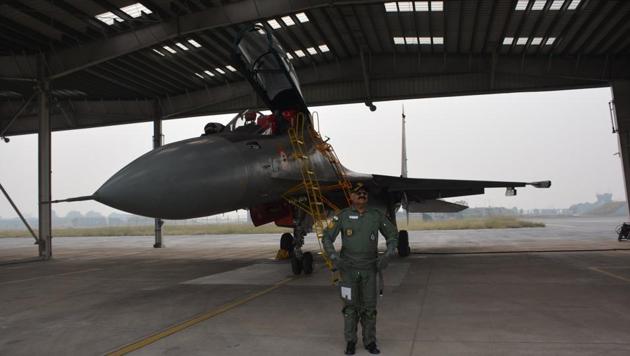 Punjab governor VPS Badnore after taking the sortie in the Sukhoi fighter.(Twitter) Punjab governor VPS Badnore after taking the sortie in the Sukhoi fighter.(Twitter)