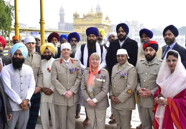 The British army delegation at Golden Temple in Amritsar on Wednesday.(Sameer Sehgal/HT)