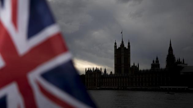 The majority mark in the 650-member House of Commons is 326, but the real contest between the two main parties is to reach an effective majority, which is smaller than 326. (Bloomberg) The majority mark in the 650-member House of Commons is 326, but the real contest between the two main parties is to reach an effective majority, which is smaller than 326. (Bloomberg)