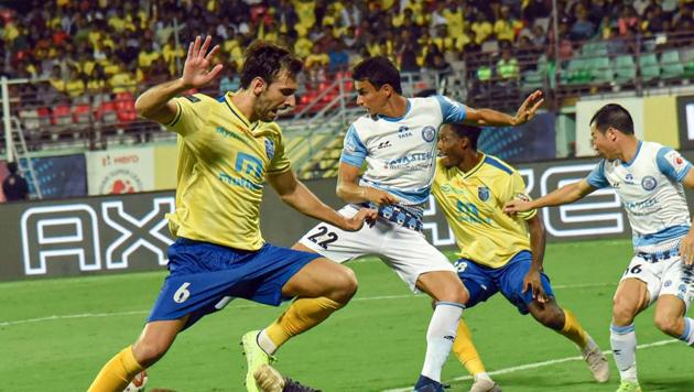 Kerala Blasters FC players (in yellow) and Jamshedpur FC in action during the 6th season of Indian Super League.(PTI)