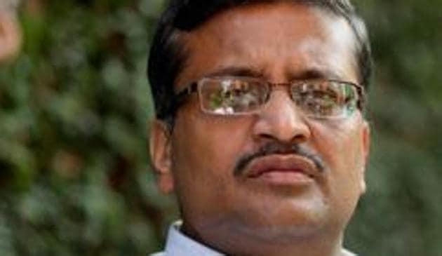Senior IAS officer Ashok Khemka(PTI File) Senior IAS officer Ashok Khemka(PTI File)
