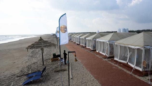 At the 50 luxurious tents pitched right on the beach, workers of the Lucknow-based firm Lalloji and Sons gave last-minute touches before the guests arrived in the afternoon. (Arabinda Mahapatra photo) At the 50 luxurious tents pitched right on the beach, workers of the Lucknow-based firm Lalloji and Sons gave last-minute touches before the guests arrived in the afternoon. (Arabinda Mahapatra photo)