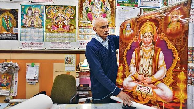 Prakash Chandra Gilotra runs Subhash Calendar Co at New Delhi’s Nai Sarak, which has been in business since 1971.(Raj K Raj/HT PHOTO)