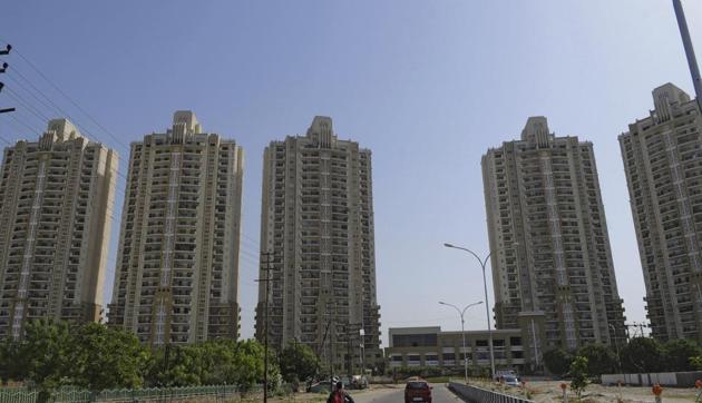 Until 2013, it was mandatory for co-operative housing societies in the state to deposit their funds only in co-operative banks (/HT Representative Photo) Until 2013, it was mandatory for co-operative housing societies in the state to deposit their funds only in co-operative banks (/HT Representative Photo)