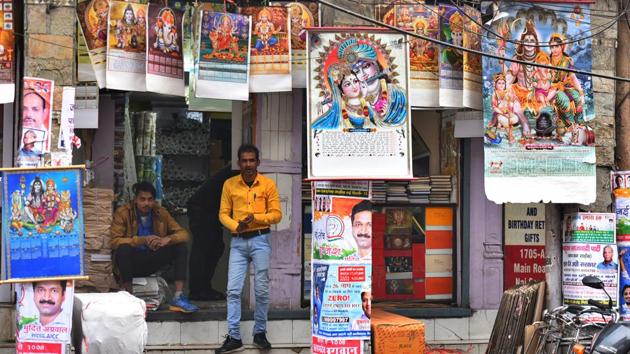 In the 1940s and 60s, artists such as SM Pandit, K Madhavan, Raghuvir Mulgaonkar, BG Sharma made their mark in calendar art; P.Sardar, JP Singhal, Indra Sharma, Yogendra Rastogi, were among the most sought artists in the 1970 and 80s. Many artists — working outside the mainstream scene — started their own studios: Studio SM Pandit and Mukgaonkar Art Studio in Mumbai, Rangroop in Delhi— where they collaborated with fellow artists. (Raj K Raj / HT Photo)