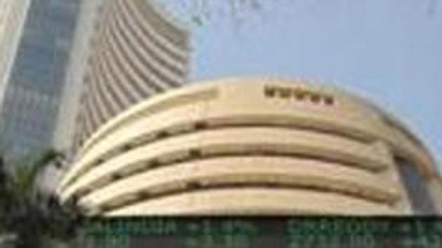 The Bombay Stock Exchange building (REUTERS) The Bombay Stock Exchange building (REUTERS)