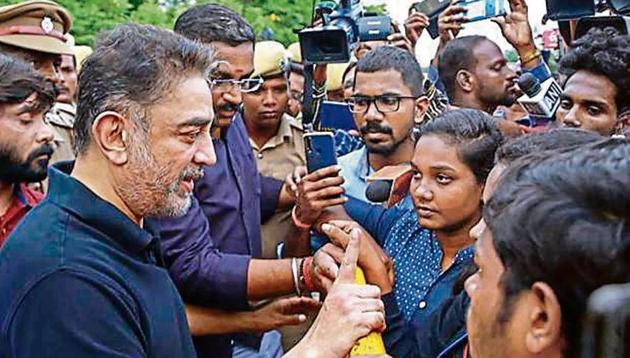 Makkal Needhi Maiam (MNM) founder and actor Kamal Haasan meets students of Madras University, who were protest against the passage of Citizenship Amendment Act (CAA), in Chennai, Wednesday, Dec. 18, 2019.(PTI) Makkal Needhi Maiam (MNM) founder and actor Kamal Haasan meets students of Madras University, who were protest against the passage of Citizenship Amendment Act (CAA), in Chennai, Wednesday, Dec. 18, 2019.(PTI)