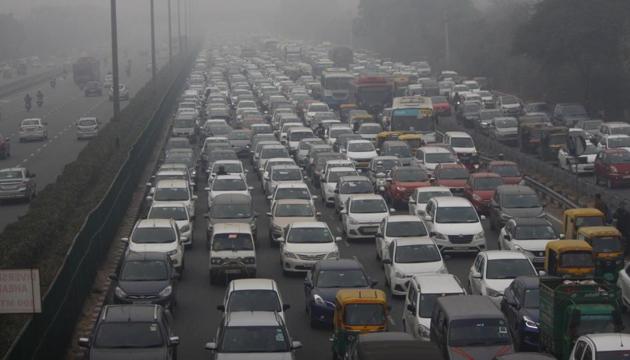 The traffic jam at the Gurugram border on Thursday. (HT Photo/Yogendra Kumar) The traffic jam at the Gurugram border on Thursday. (HT Photo/Yogendra Kumar)