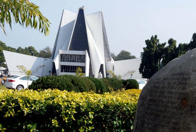 Allegations of nepotism, corruption and bungling of funds in the examination branch were levelled against the varsity officials. (HT FILE) Allegations of nepotism, corruption and bungling of funds in the examination branch were levelled against the varsity officials. (HT FILE)