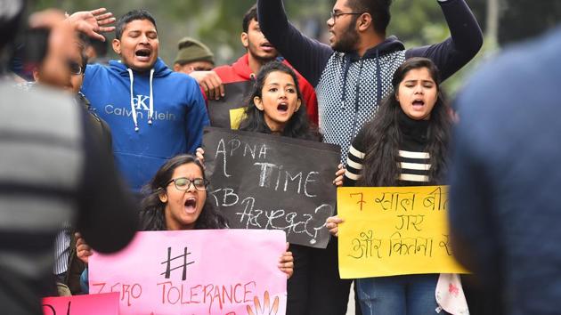 Protesters held placards and shouted slogans against government on the anniversary of the 2012 Delhi gang-rape case at New Delhi, December 16, 2019. (Raj K Raj/HT PHOTO) Protesters held placards and shouted slogans against government on the anniversary of the 2012 Delhi gang-rape case at New Delhi, December 16, 2019. (Raj K Raj/HT PHOTO)