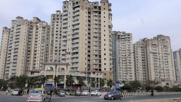 A sub-lease deed is crucial to have the property title transfer from the builder to a buyer. Since builders have not been able to clear the dues, buyers have been struggling to get the sub-lease deed made. (HT File) A sub-lease deed is crucial to have the property title transfer from the builder to a buyer. Since builders have not been able to clear the dues, buyers have been struggling to get the sub-lease deed made. (HT File)