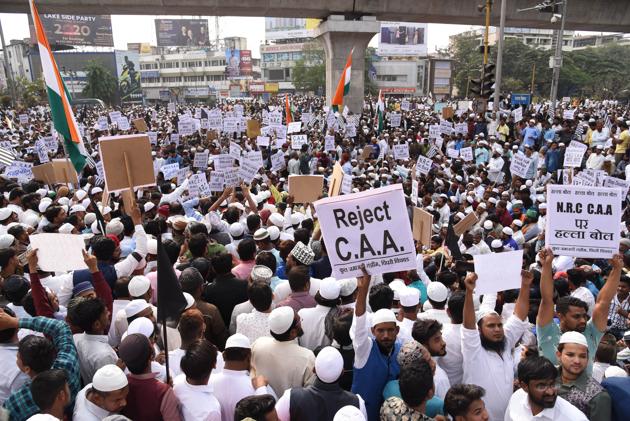The Muslim community, after completing Friday prayers at 2 pm, joined the morcha from various mosques along the route.(HT PHOTO)