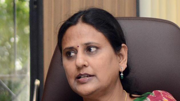 Pune divisional railway manager (DRM) Renu Sharma. (SHANKAR NARAYAN/HT) Pune divisional railway manager (DRM) Renu Sharma. (SHANKAR NARAYAN/HT)