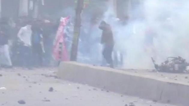 Officials said that crowds gathered in areas like Babupurva, Nai Sadak, Moolganj, Dalelpurva and Haleem College, and police in large numbers was deployed to keep a watch over the situation. (ANI/Twitter) Officials said that crowds gathered in areas like Babupurva, Nai Sadak, Moolganj, Dalelpurva and Haleem College, and police in large numbers was deployed to keep a watch over the situation. (ANI/Twitter)