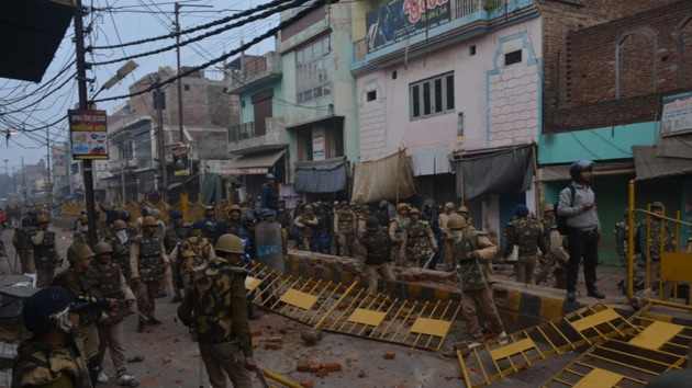 The Uttar Pradesh Police, in anticipation of possible trouble on Friday, placed around 3,305 people under house arrest and took another 200 into preventive custody. (Photo Ashish Kanojia/HT) The Uttar Pradesh Police, in anticipation of possible trouble on Friday, placed around 3,305 people under house arrest and took another 200 into preventive custody. (Photo Ashish Kanojia/HT)