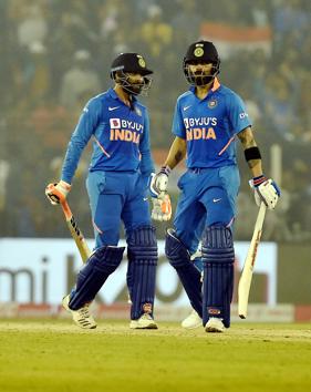 Indian batsmen Virat Kohli and Ravindra Jadeja during the 3rd and final One Day International (ODI) cricket match. (PTI)