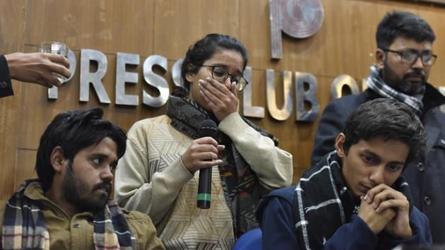 A student of Jamia Milia University who was injured in police action at the university breaks down while recounting the incident during a press conference, at Press Club of India, in New Delhi. (Sonu Mehta / HT Photo) A student of Jamia Milia University who was injured in police action at the university breaks down while recounting the incident during a press conference, at Press Club of India, in New Delhi. (Sonu Mehta / HT Photo)