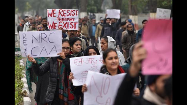 Imtiaz has been booked under a host of IPC sections, including attempt to murder, and is in hiding. In no time, it became a free-for-all. “There was stone pelting from three sides and my men were at the receiving end. We couldn’t have let the crowd out of the campus. I spoke to the DM and sought permission from AMU administration to enter the campus,” said the SP. (Burhaan Kinu / HT Photo) Imtiaz has been booked under a host of IPC sections, including attempt to murder, and is in hiding. In no time, it became a free-for-all. “There was stone pelting from three sides and my men were at the receiving end. We couldn’t have let the crowd out of the campus. I spoke to the DM and sought permission from AMU administration to enter the campus,” said the SP. (Burhaan Kinu / HT Photo)