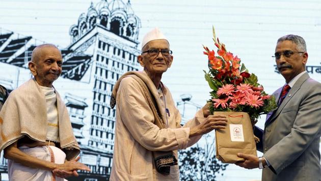 Lt Gen Manoj Mukund Naravane (right) was felicitated at the golden jubilee function of his alma mater, Janana Prabhodini School, on Sunday (Rahul Raut/HT PHOTO) Lt Gen Manoj Mukund Naravane (right) was felicitated at the golden jubilee function of his alma mater, Janana Prabhodini School, on Sunday (Rahul Raut/HT PHOTO)