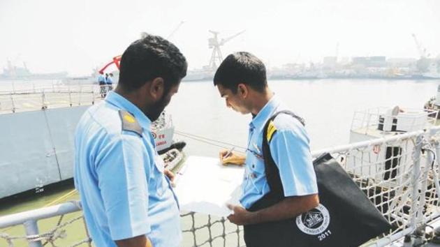 An official carrying out the Census exercise in 2011.(Census Commissioner, India) An official carrying out the Census exercise in 2011.(Census Commissioner, India)