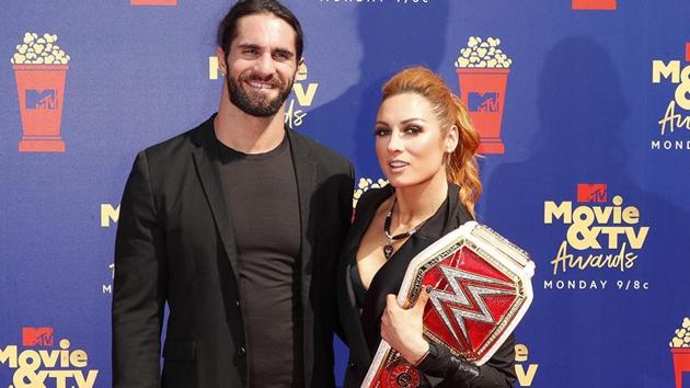 Seth Rollins (L) and Becky Lynch.(WWE)