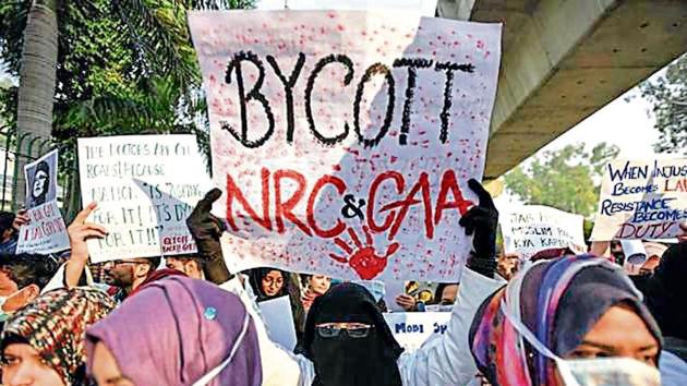Students raise slogans against Citizenship Amendment Act at Jamia Millia Islamia on Monday. (Burhaan Kinu/ Hindustan Times) Students raise slogans against Citizenship Amendment Act at Jamia Millia Islamia on Monday. (Burhaan Kinu/ Hindustan Times)