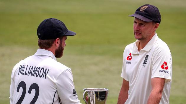 File image: England cricket team captain Joe Root (R) talks with New Zealand team captain Kane Williamson.(AFP) File image: England cricket team captain Joe Root (R) talks with New Zealand team captain Kane Williamson.(AFP)