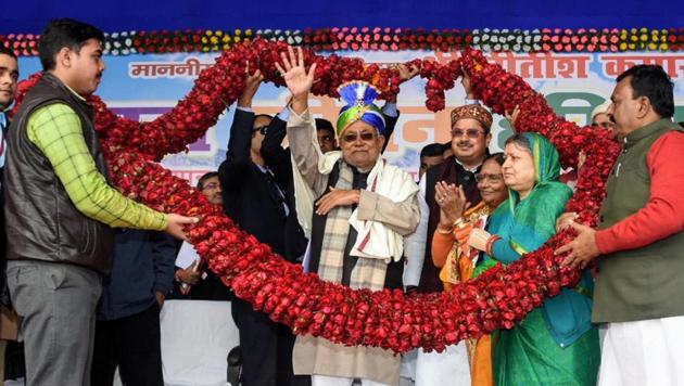 Bihar Chief Minister Nitish Kumar being garlanded in Sheohar, Bihar on Monday 23 December. (HT Photo) Bihar Chief Minister Nitish Kumar being garlanded in Sheohar, Bihar on Monday 23 December. (HT Photo)
