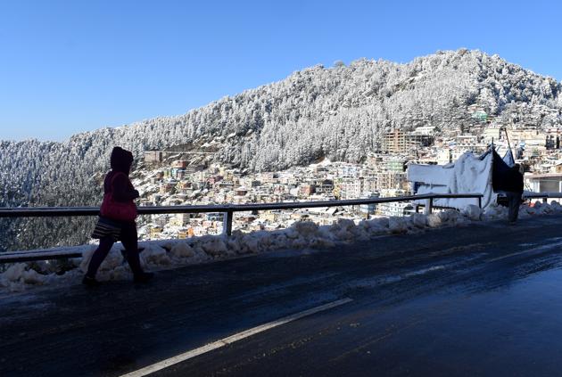 Though Shimla missed snowfall on Christmas, it is likely to have a white New Year’s eve.(Deepak Sansta / Hindustan Times)