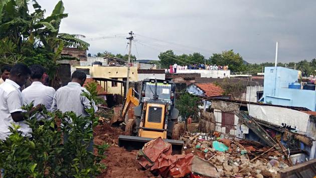 15 persons died after a compound wall collapsed and damaged three houses at Nadoor Kannappan Layout in Mettupalayam on Monday, following heavy rain in the region. (ANI Photo (File)) 15 persons died after a compound wall collapsed and damaged three houses at Nadoor Kannappan Layout in Mettupalayam on Monday, following heavy rain in the region. (ANI Photo (File))
