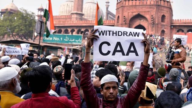 Hundreds of protesters gathered outside the Jama Masjid in Old City area, and raised slogans against the new legislation and the proposed National Register of Citizens (NRC) on Dec 27, 2019. (ANI Photo)