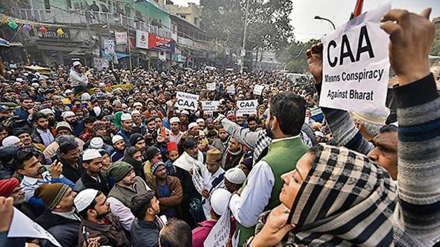 In Uttar Pradesh, where at least 21 people died during violent protests on December 20 and in the following days, a dense security cover was clamped on sensitive areas to deter potential troublemakers.(HT photo) In Uttar Pradesh, where at least 21 people died during violent protests on December 20 and in the following days, a dense security cover was clamped on sensitive areas to deter potential troublemakers.(HT photo)