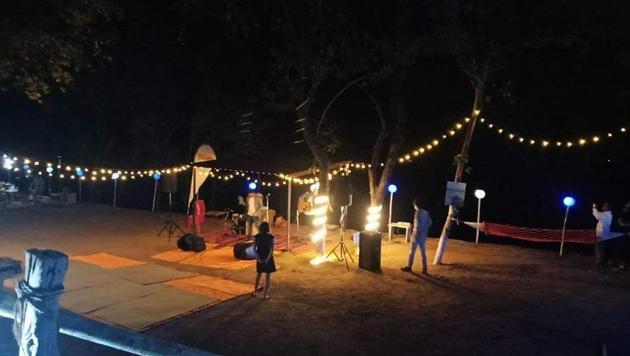 From trekking, camping, volunteering and celebrating the New Year prior to the actual date, Punekars tell us how they plan to celebrate the last day of the year. (HT PHOTO) From trekking, camping, volunteering and celebrating the New Year prior to the actual date, Punekars tell us how they plan to celebrate the last day of the year. (HT PHOTO)