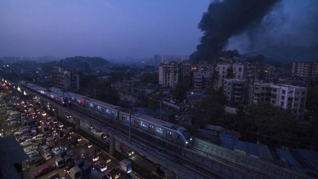 Plumes of smoke are seen as a fire broke out at a chemical godown at Subhash Nagar,Sakinaka in Mumbai, Maharashtra. (Pratik Chorge / HT Photo)