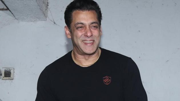Actor Salman Khan celebrates his birthday, at Mehboob Studios in Mumbai.(IANS)